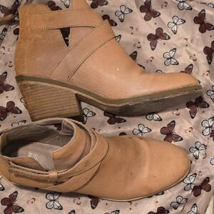 Eileen Fisher Tan Ankle Booties